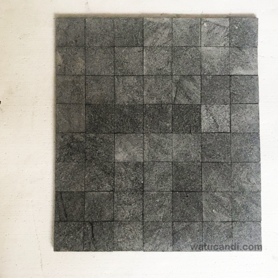 Natural Stone Tiles Pedra Hitam Lisa Black Lava Stone Tiles Volcanic For Pool watucandi