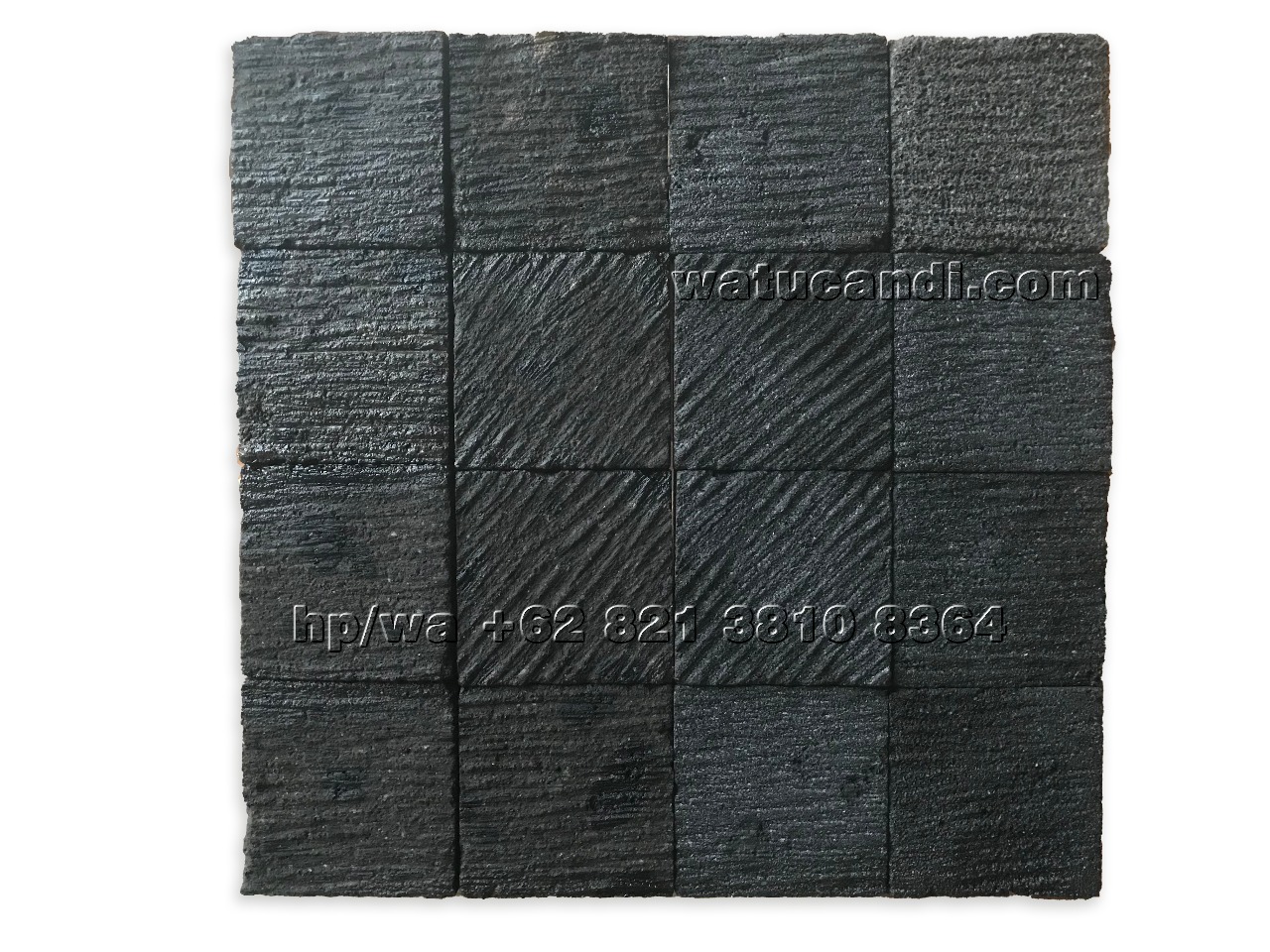 Wet natural stone paving with chisel-etched machine surface Wet natural stone paving with chisel-etched machine surface